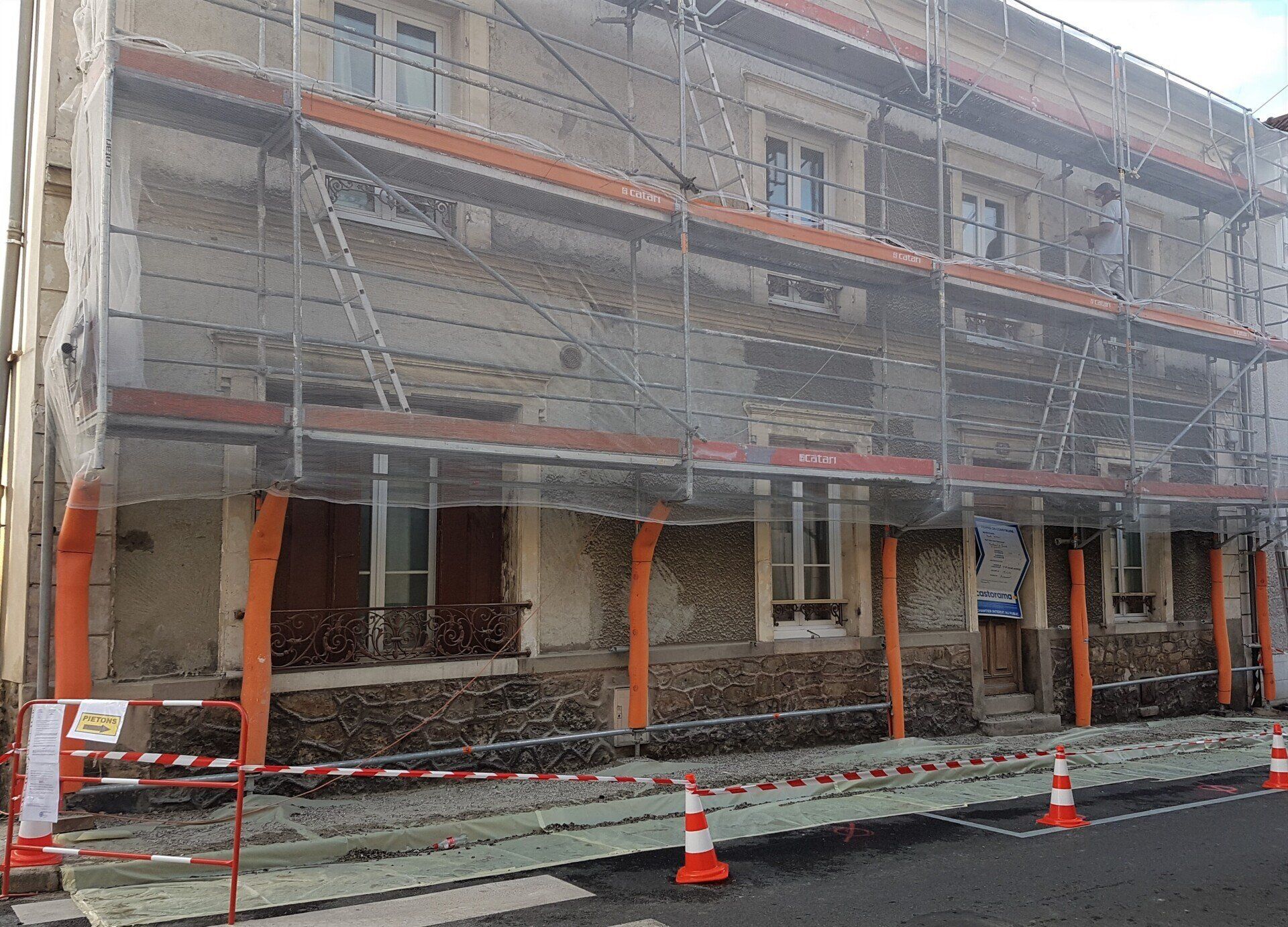 Ravalement de façade pendant