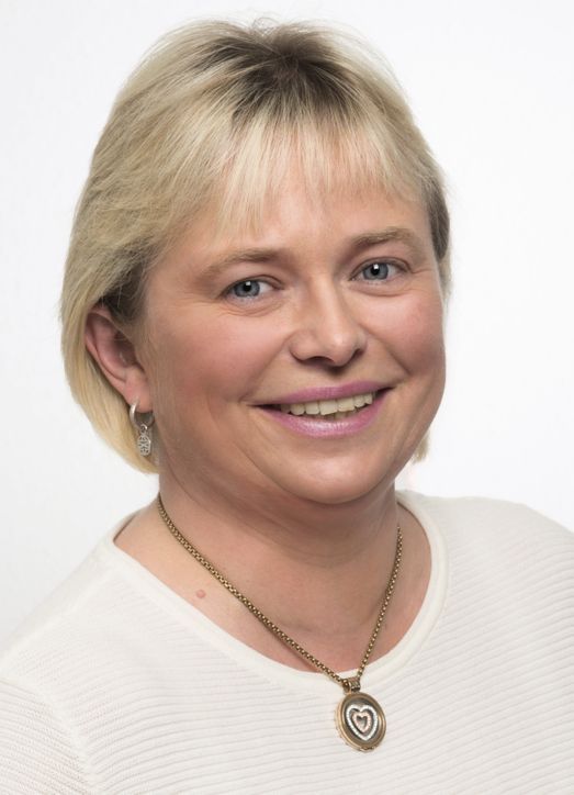 Martina Tönnes | Steuerfachangestellte | Lohnbuchhalterin