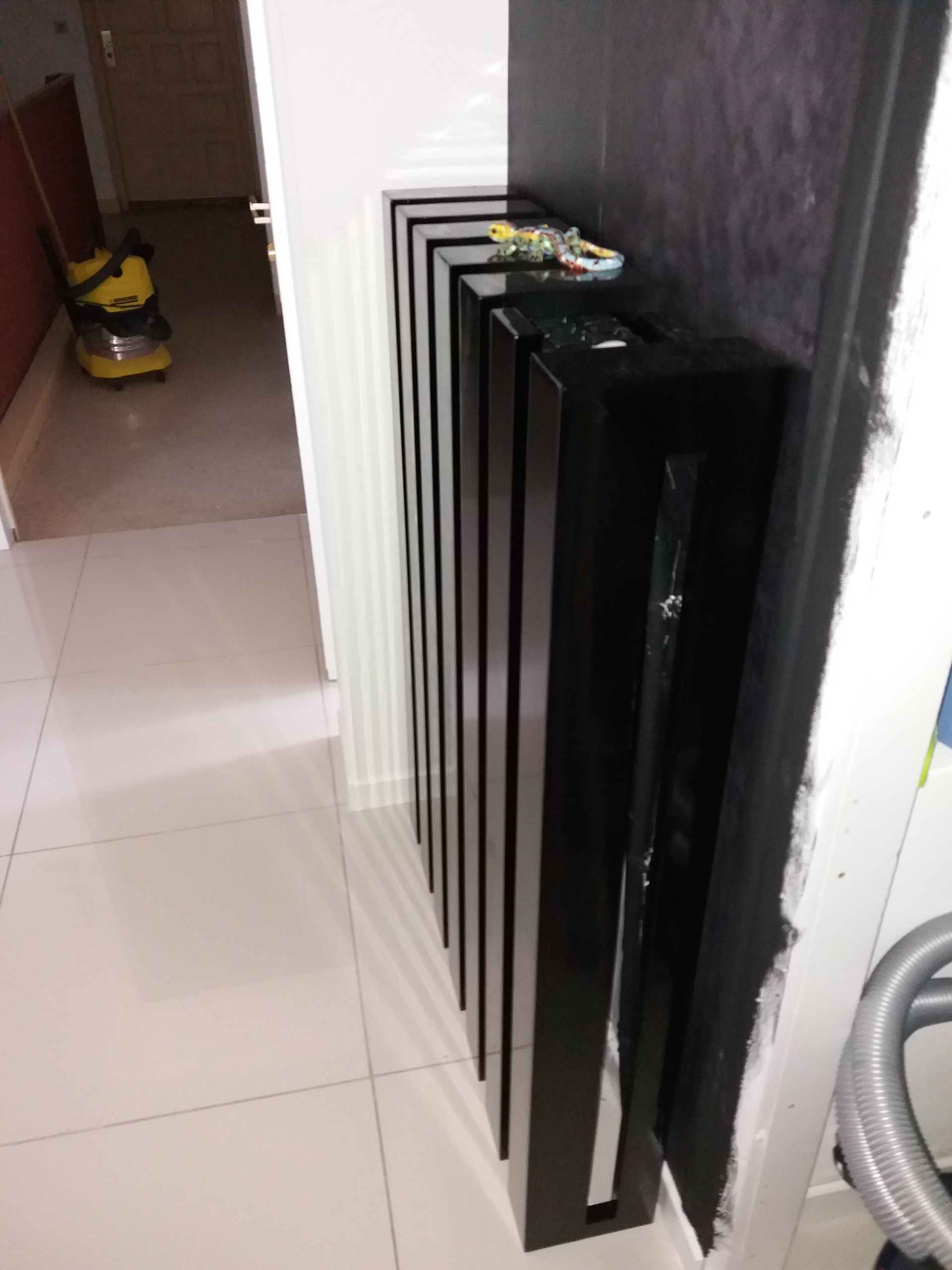 Réalisation en menuiserie noire