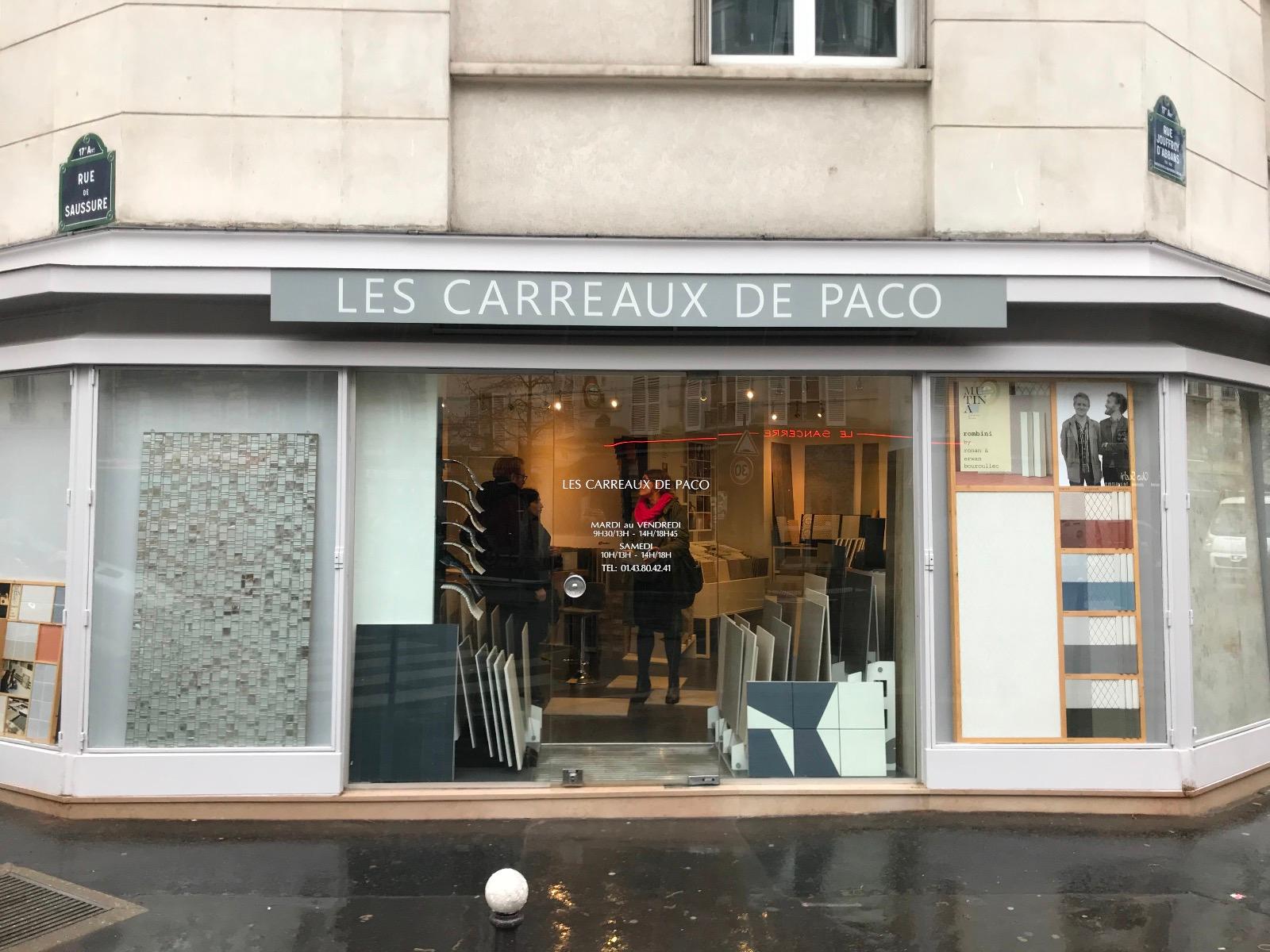 Marquages de véhicule : enseignes lettres adhésives, impression sticker, serigraphie Paris