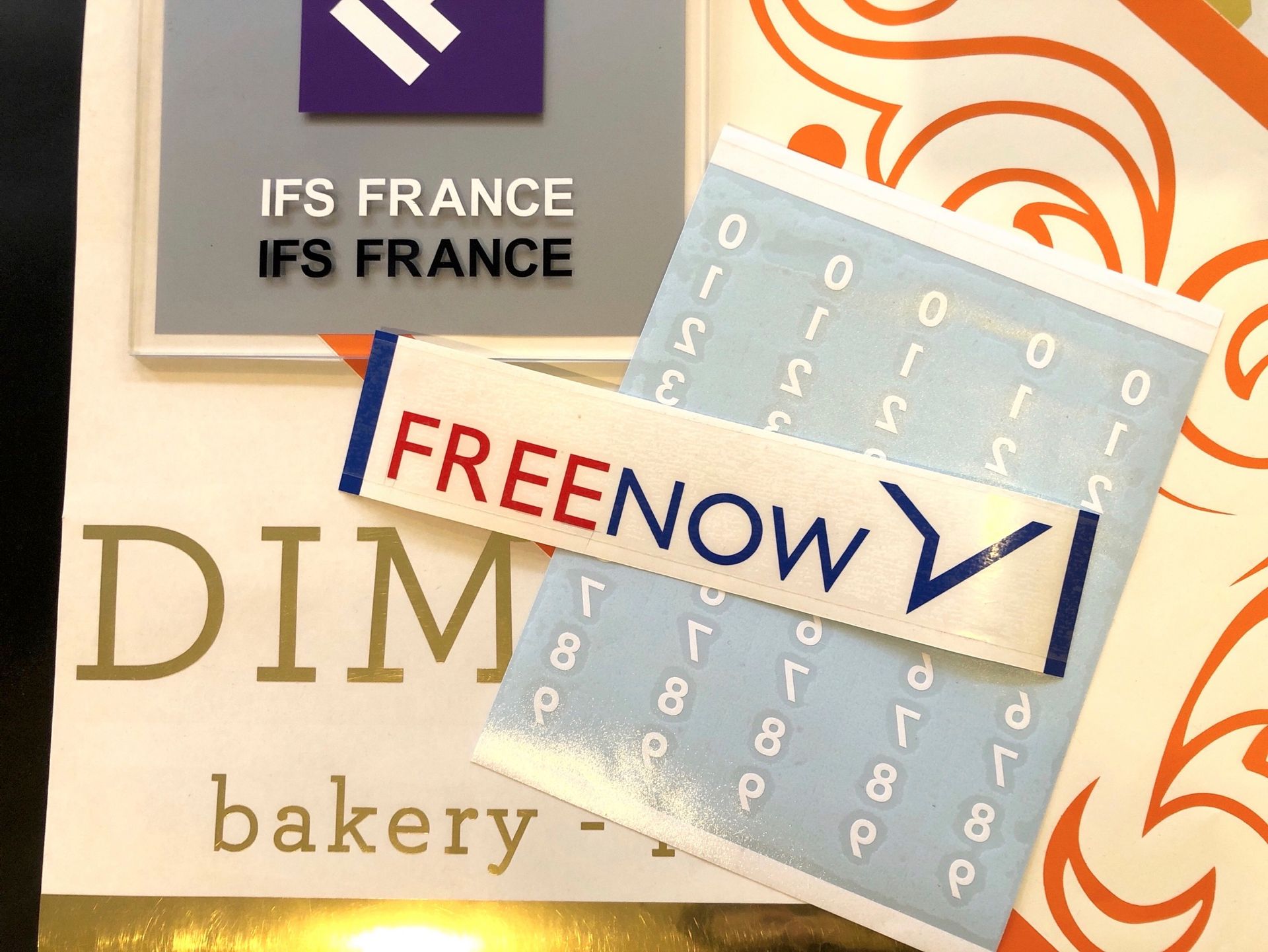 Lettres+etiquettes+autocollants-planche+de+lettres-planche+de+chiffres