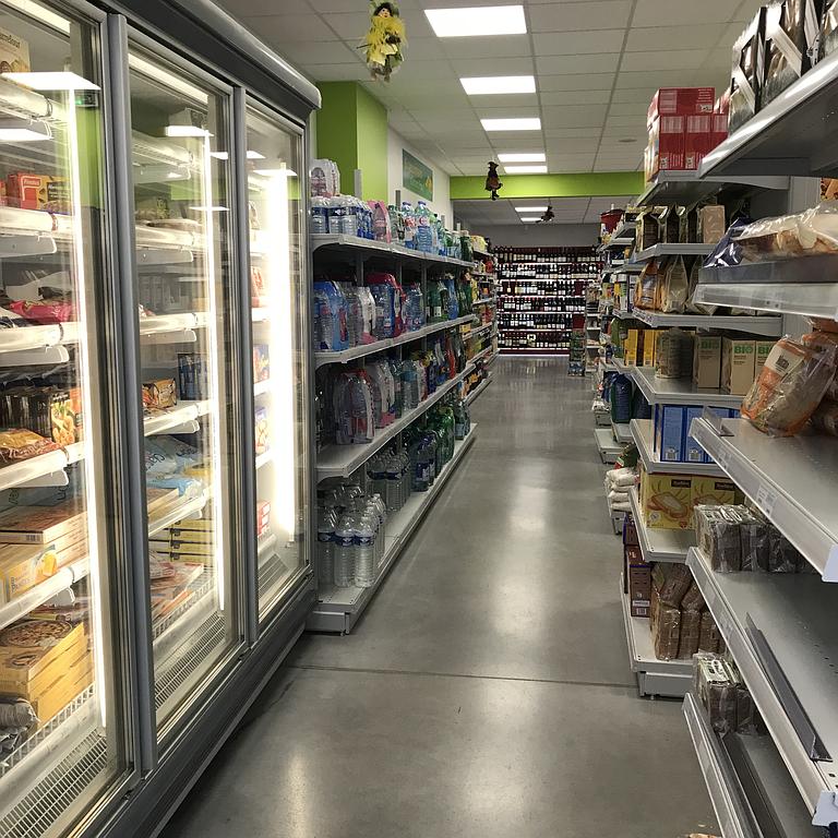 Vente de produits de première nécessité