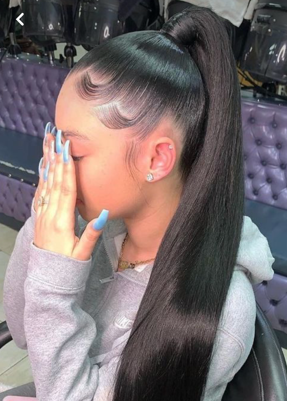 Queue-de-cheval haute et baby hair