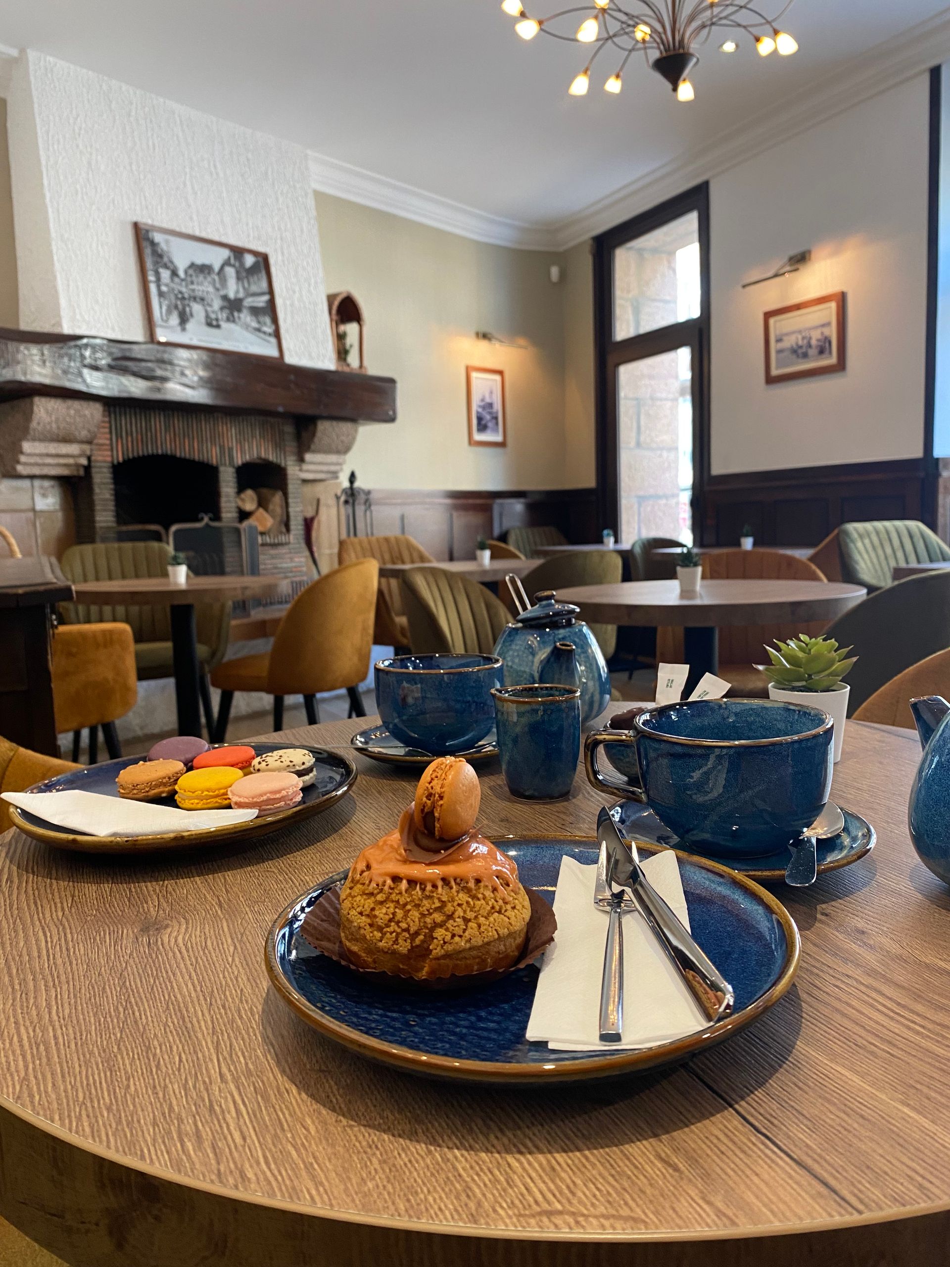 Salon avec cheminée