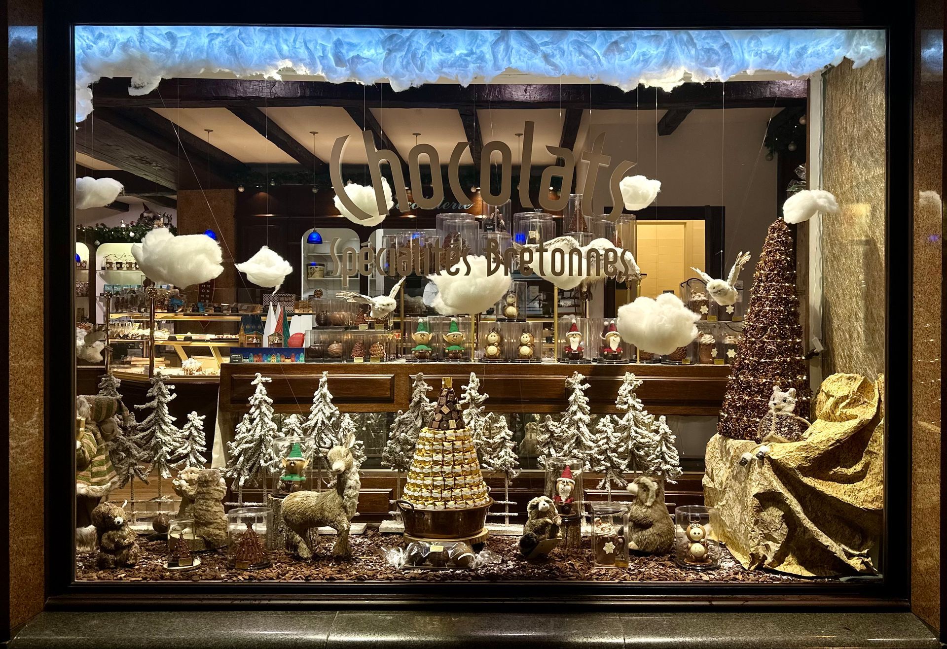 Vitrine salon de thé