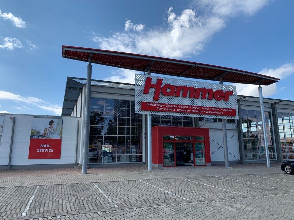 Eingangstür und Fassade aus Glas von Gergs Glas-Kunststoff-Metallbau