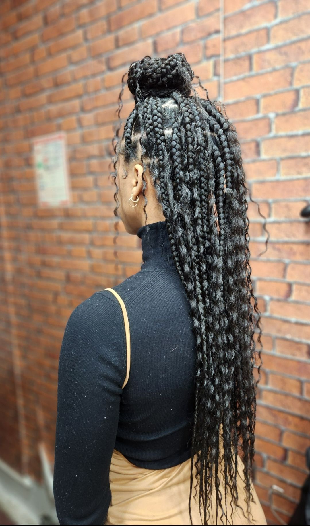 Cheveux ondulés avec tresses