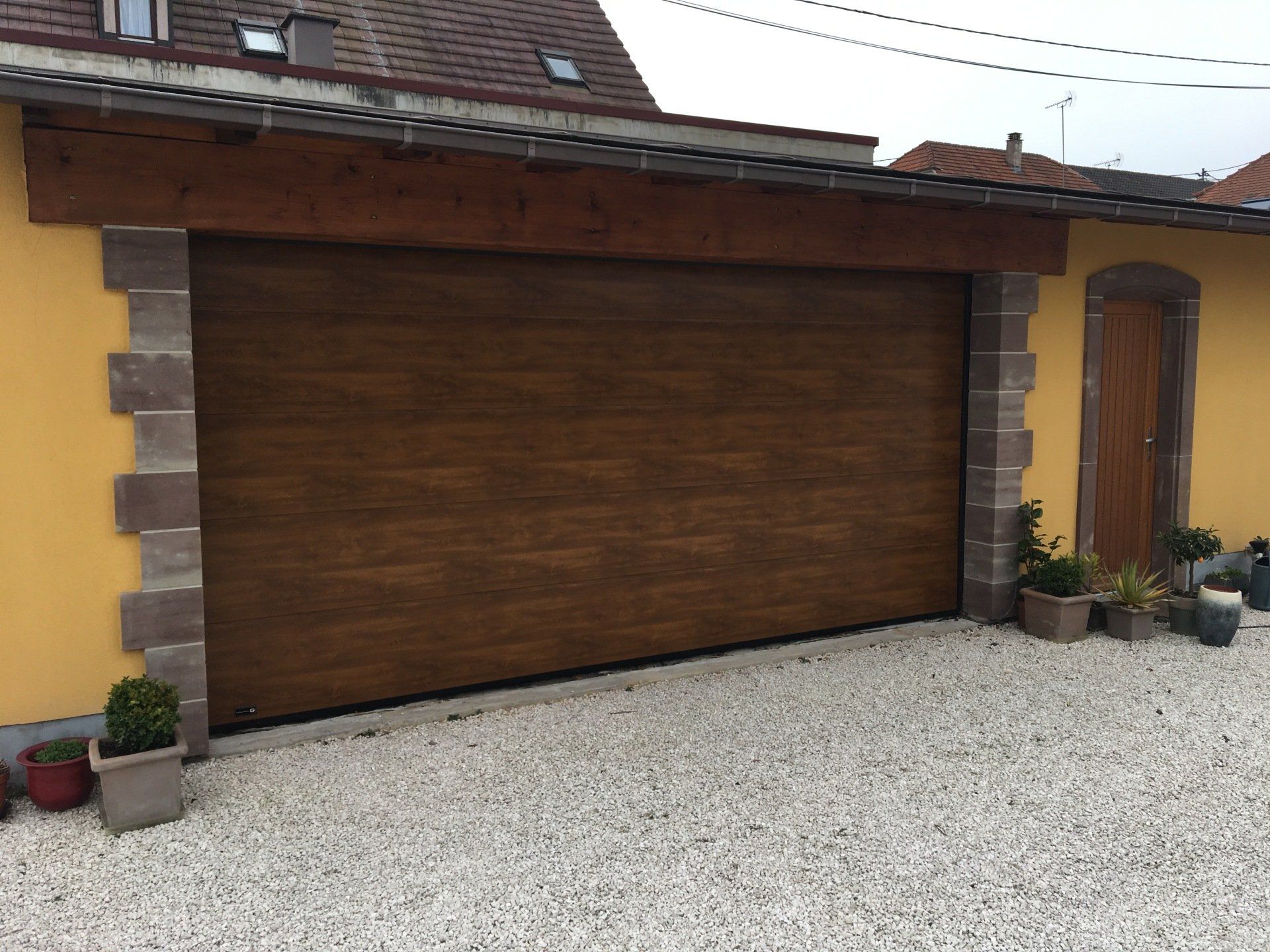 Porte de garage bois