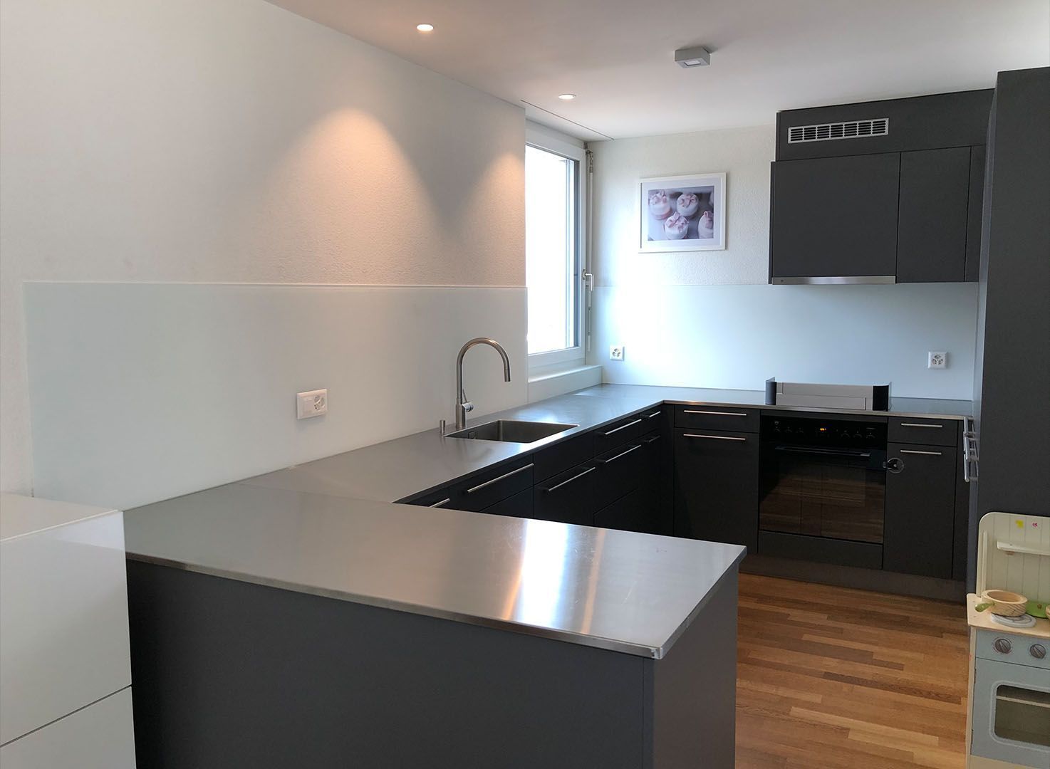 Küchenrückwand aus Glas von der Glas MAG AG