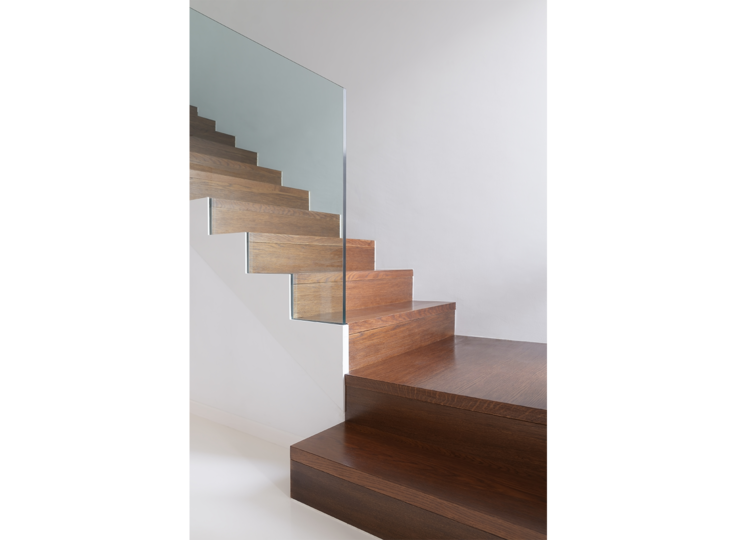 Glasgeländer an Treppe