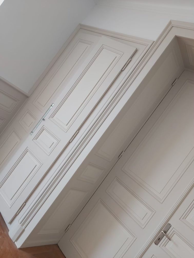 Rénovation des murs et boiseries d'une ancienne maison.