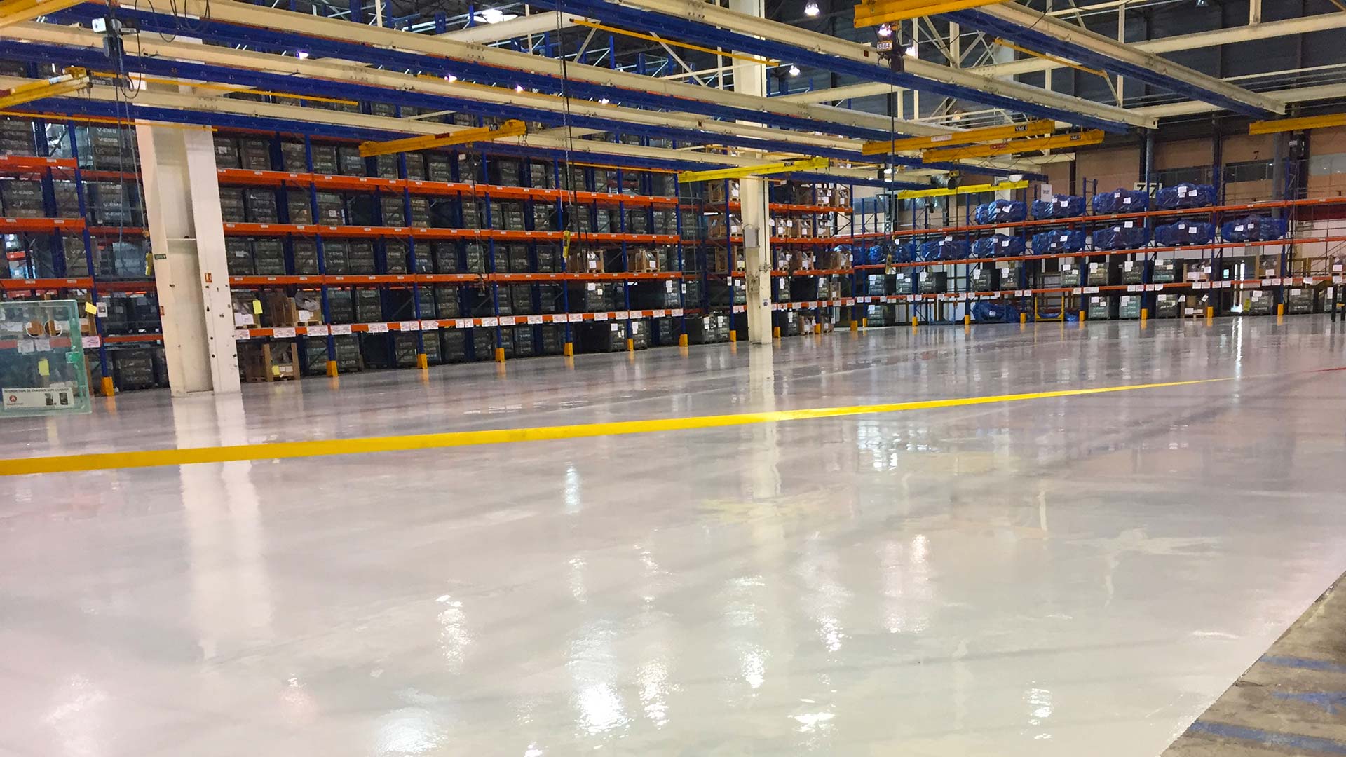 Très joli intérieur d'usine.