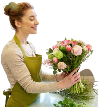 Une fleuriste tenant un bouquet de fleurs