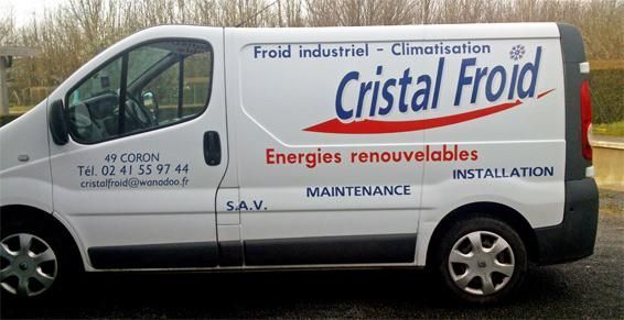 Camion avec logo de Cristal Froid.