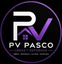 Logotipo de PV PASCO con las letras &ldquo;PV&rdquo; en blanco y morado sobre fondo negro, adem&aacute;s del texto &ldquo;OBRAS Y REFORMAS&rdquo;.