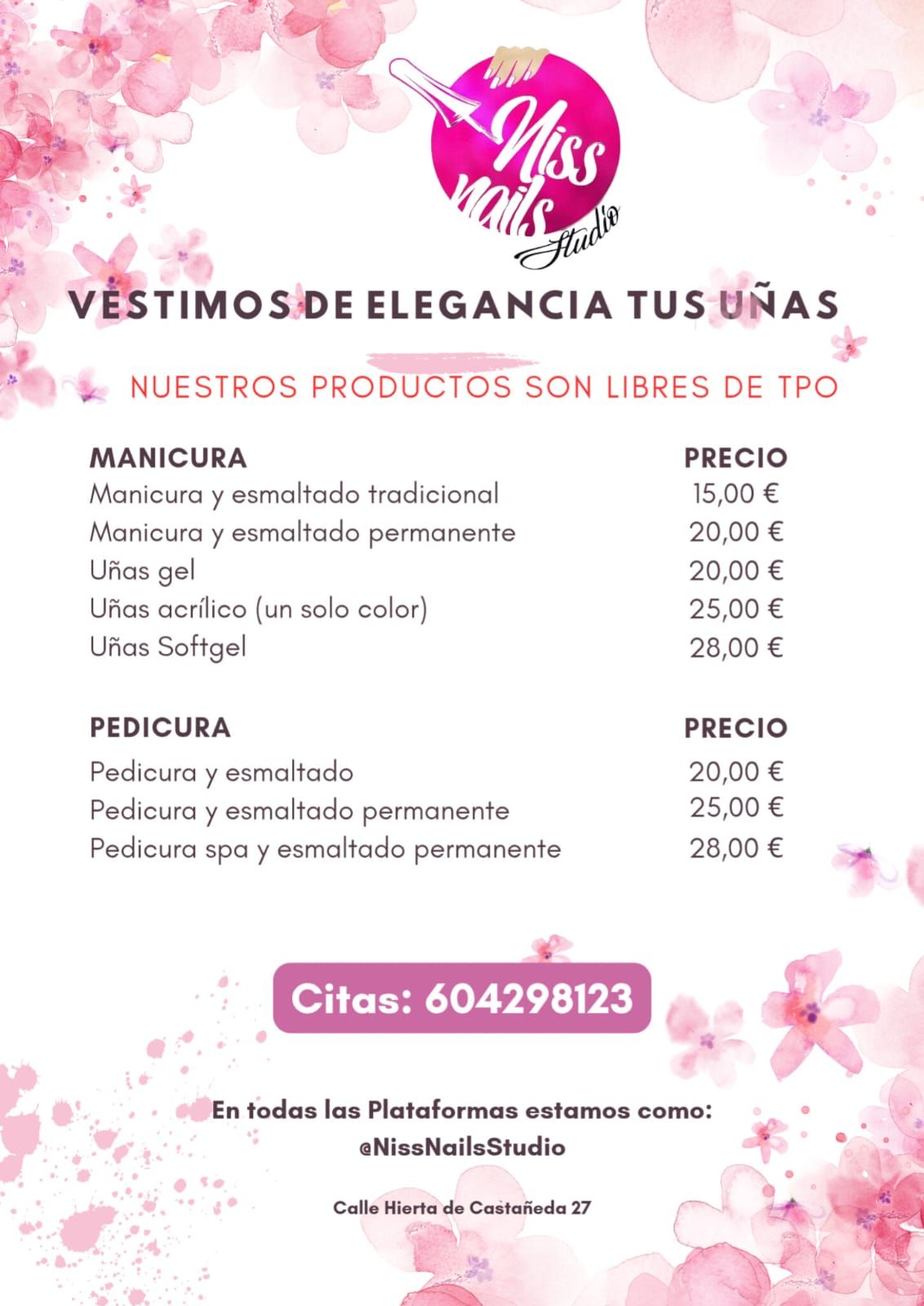 Lista de precios de salón de uñas con fondo floral rosa, logotipo, servicios de manicura y pedicura con precios.