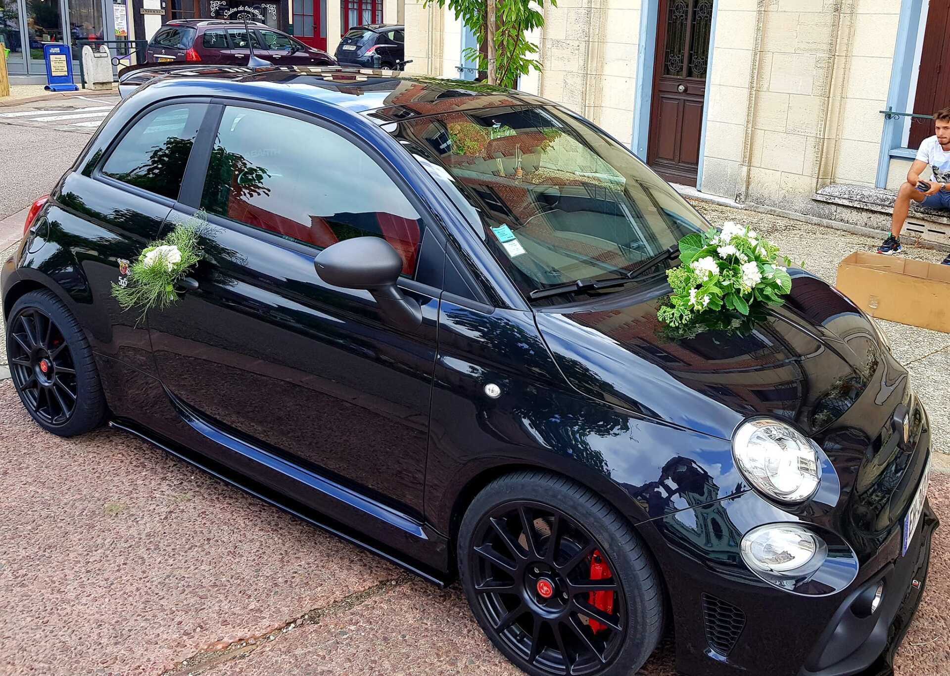 Habillage floral d'une voiture
