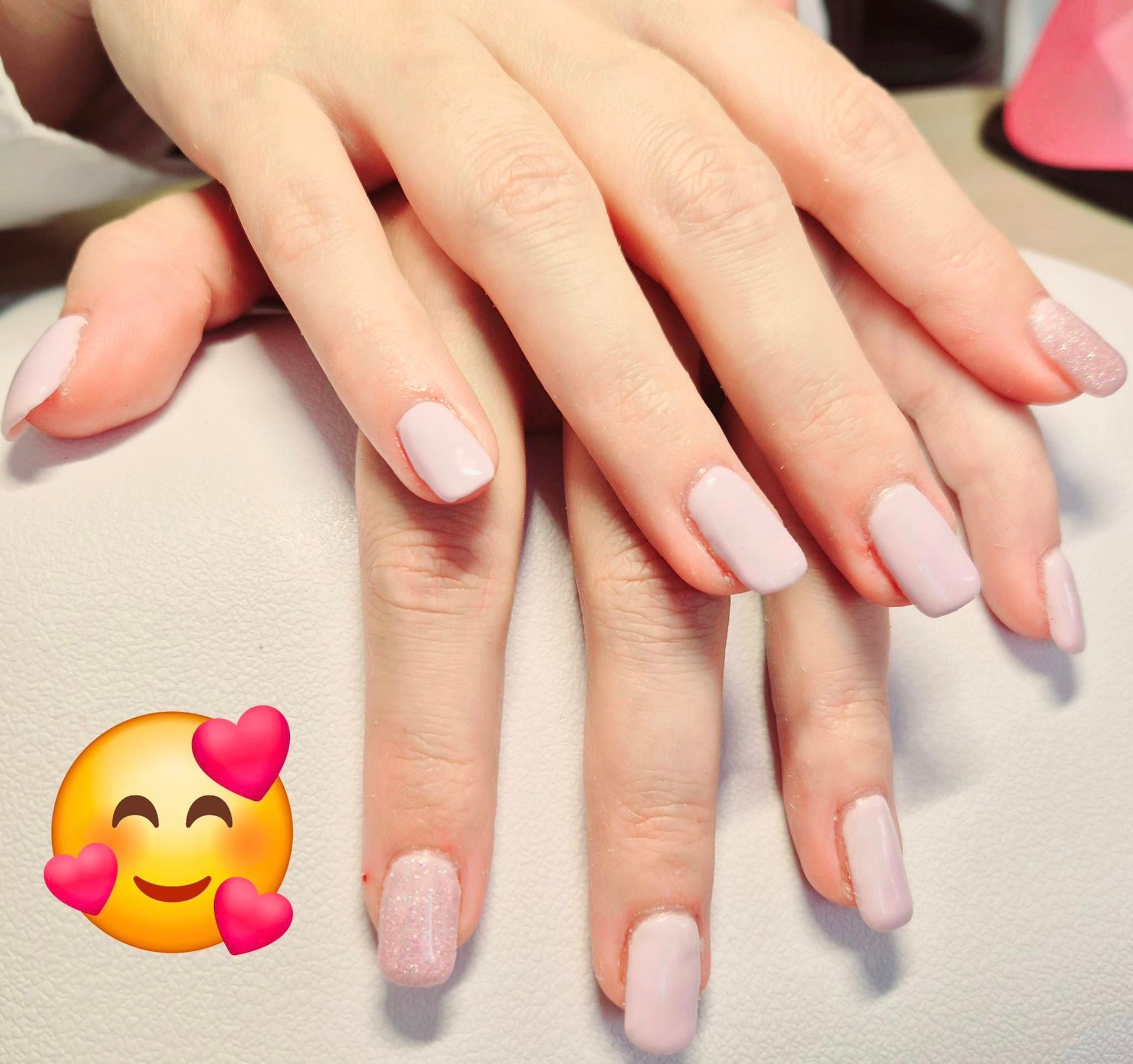 Manucure et pose de vernis