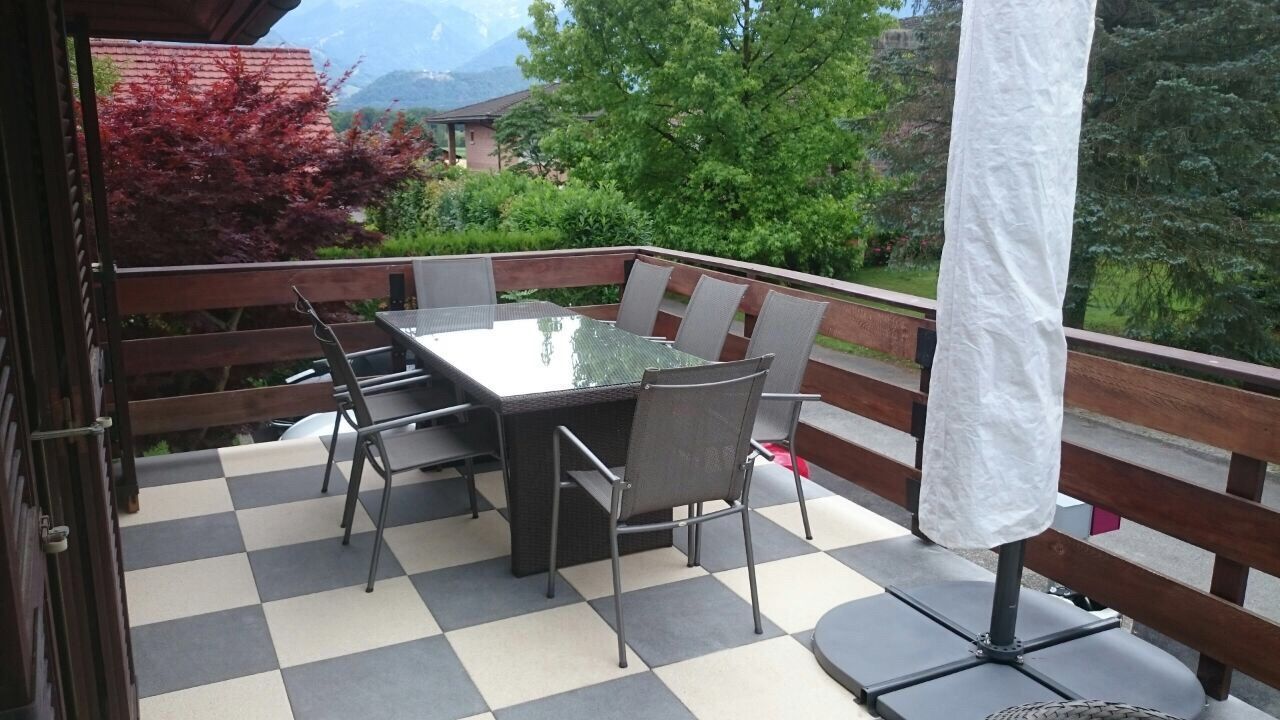 Jardibois - Plantations d'une haie de photinias et d'un palmier