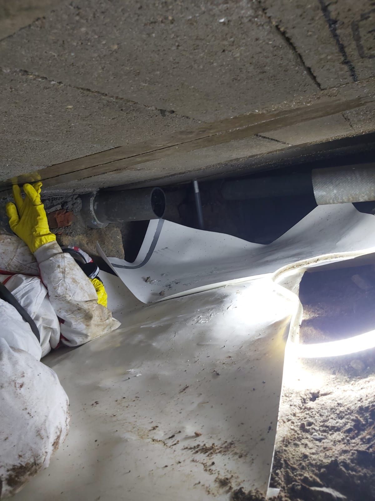 Opérations de désamiantage en milieu difficile