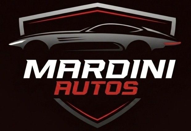 Logotipo de coche deportivo rojo con “MARDINI AUTOS” sobre un fondo de escudo negro.