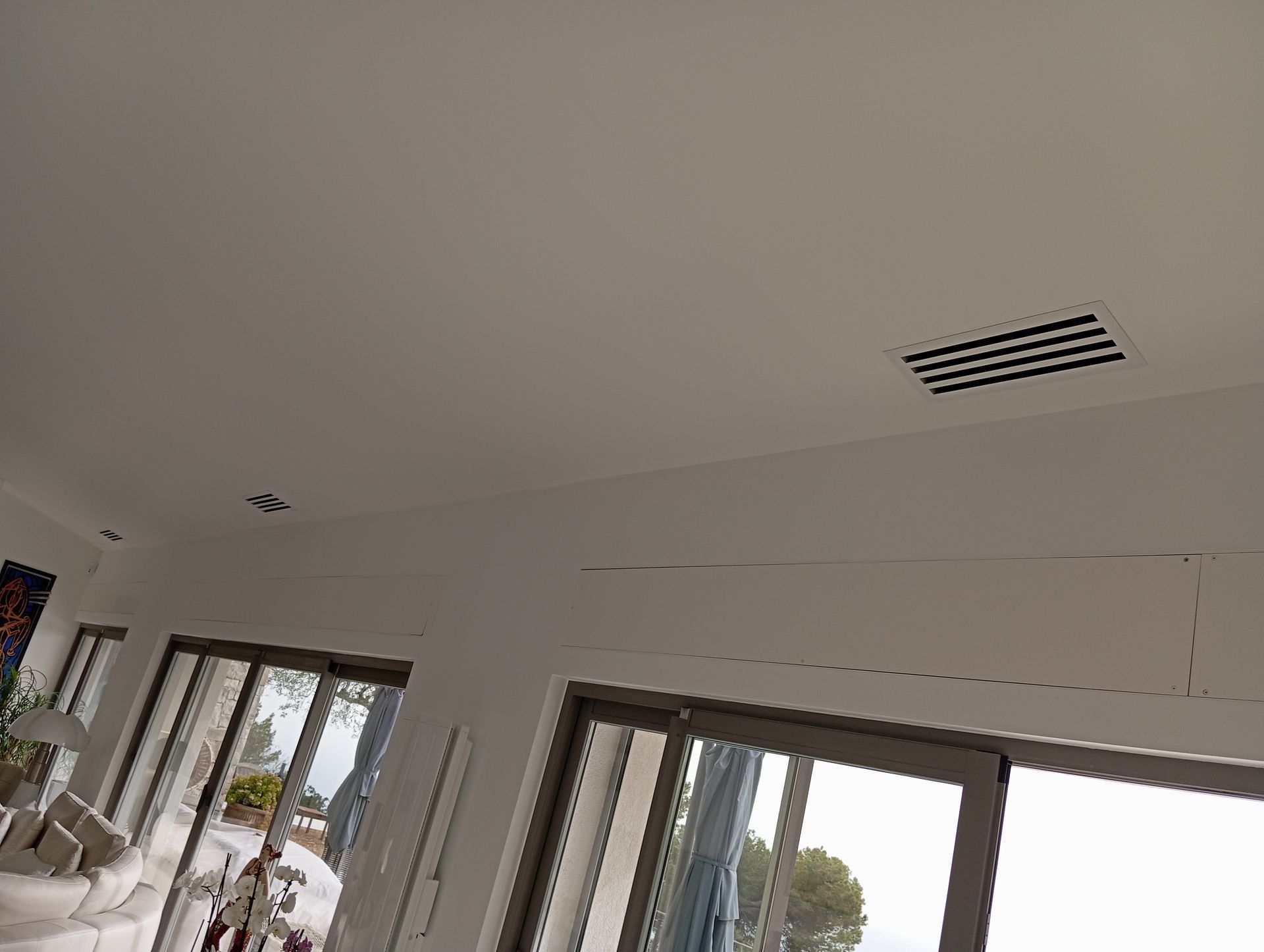 Intérieur avec ventilation au plafond