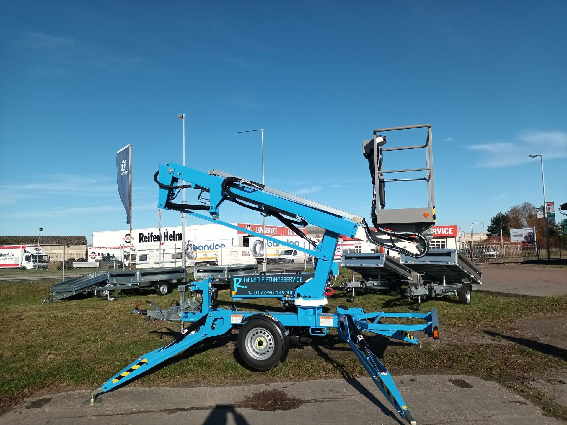 Aufgebaute Nifty 120T Anhängerarbeitsbühne mit Hydrauliksteuerung zum Mieten