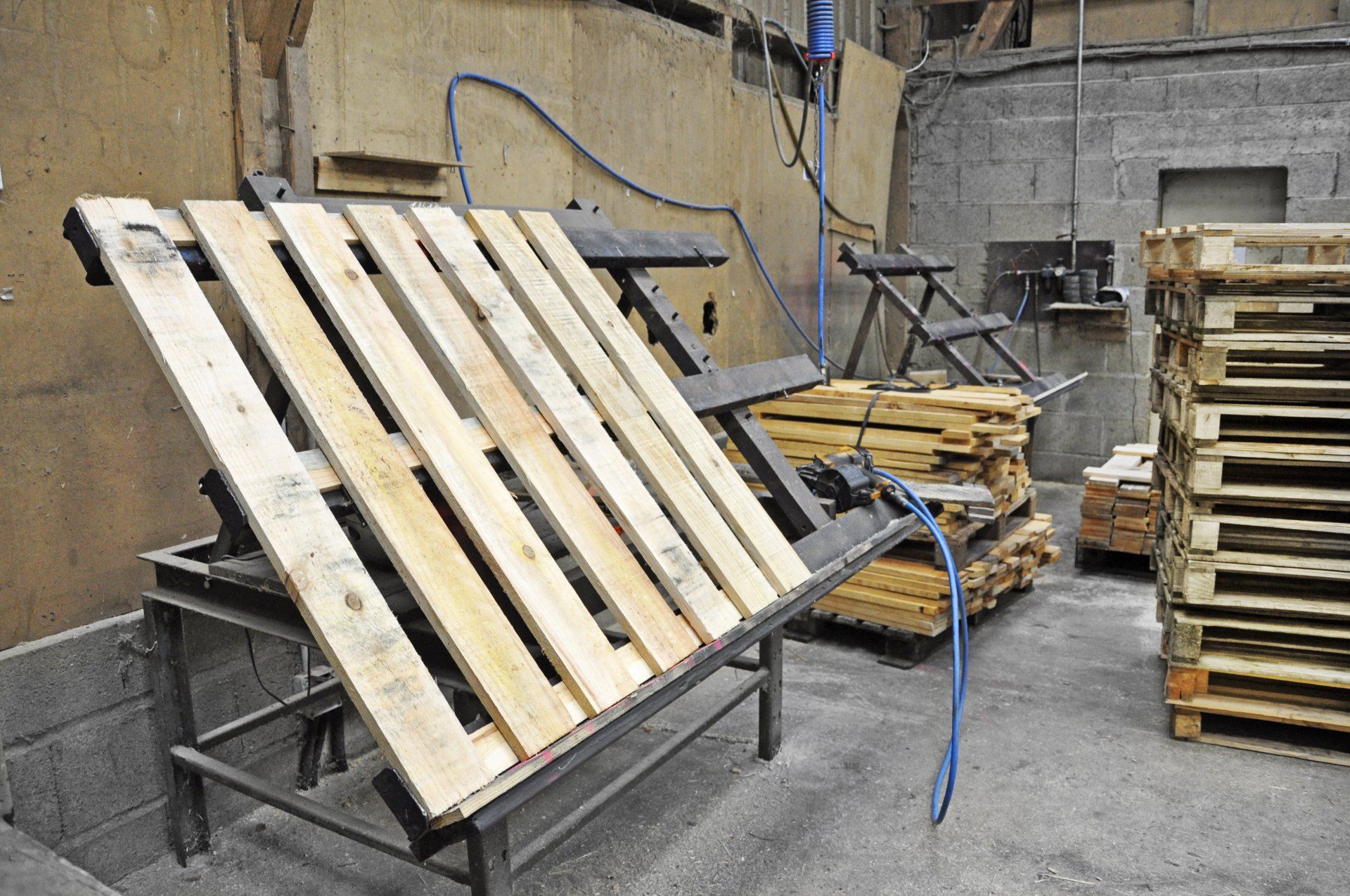 Entrepôt de palettes en bois