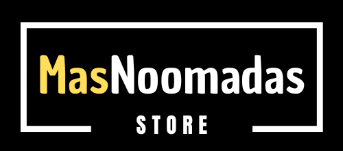 Logotipo de la tienda MasNoomadas: texto amarillo «Mas» con «Noomadas» en blanco dentro de un recuadro blanco sobre fondo negro. «TIENDA» debajo.