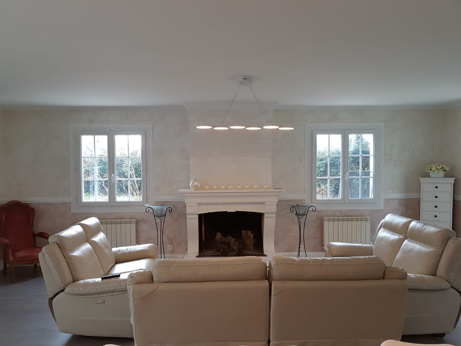 Salon avec cheminée