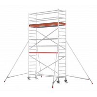 Una torre de andamios con ruedas sobre un fondo blanco.