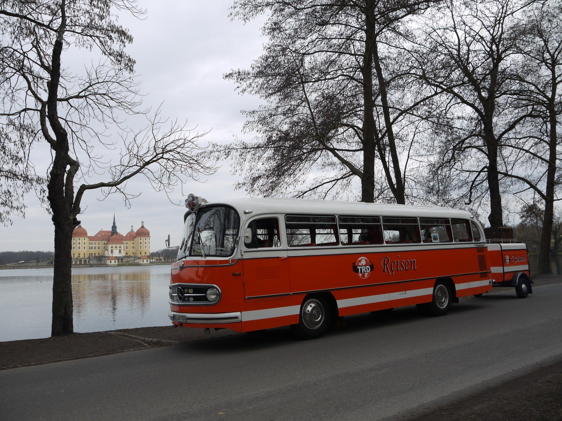 TRD Reisen Dresden GmbH & Co. KG historischer Buss
