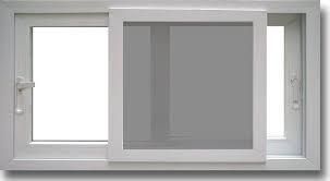 Ventana corredera blanca con mosquitera gris.