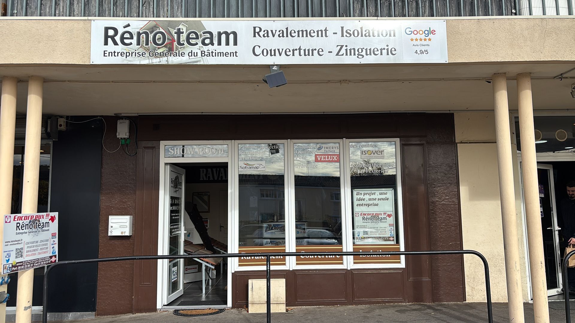 Vitrine de Réno team, une entreprise spécialisée dans la rénovation, l'isolation, la toiture et les travaux de zinc.