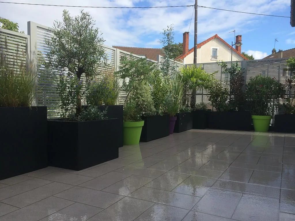 Jardinières en résine pour terrasse