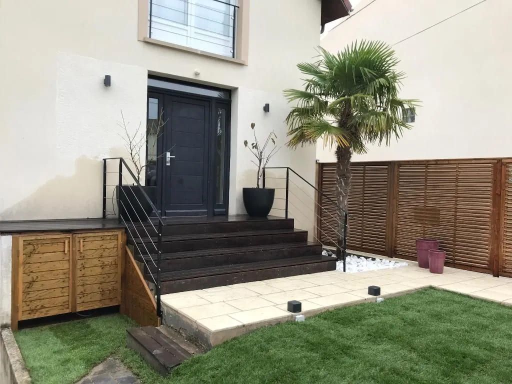 Menuiseries extérieures en bois par l'entreprise