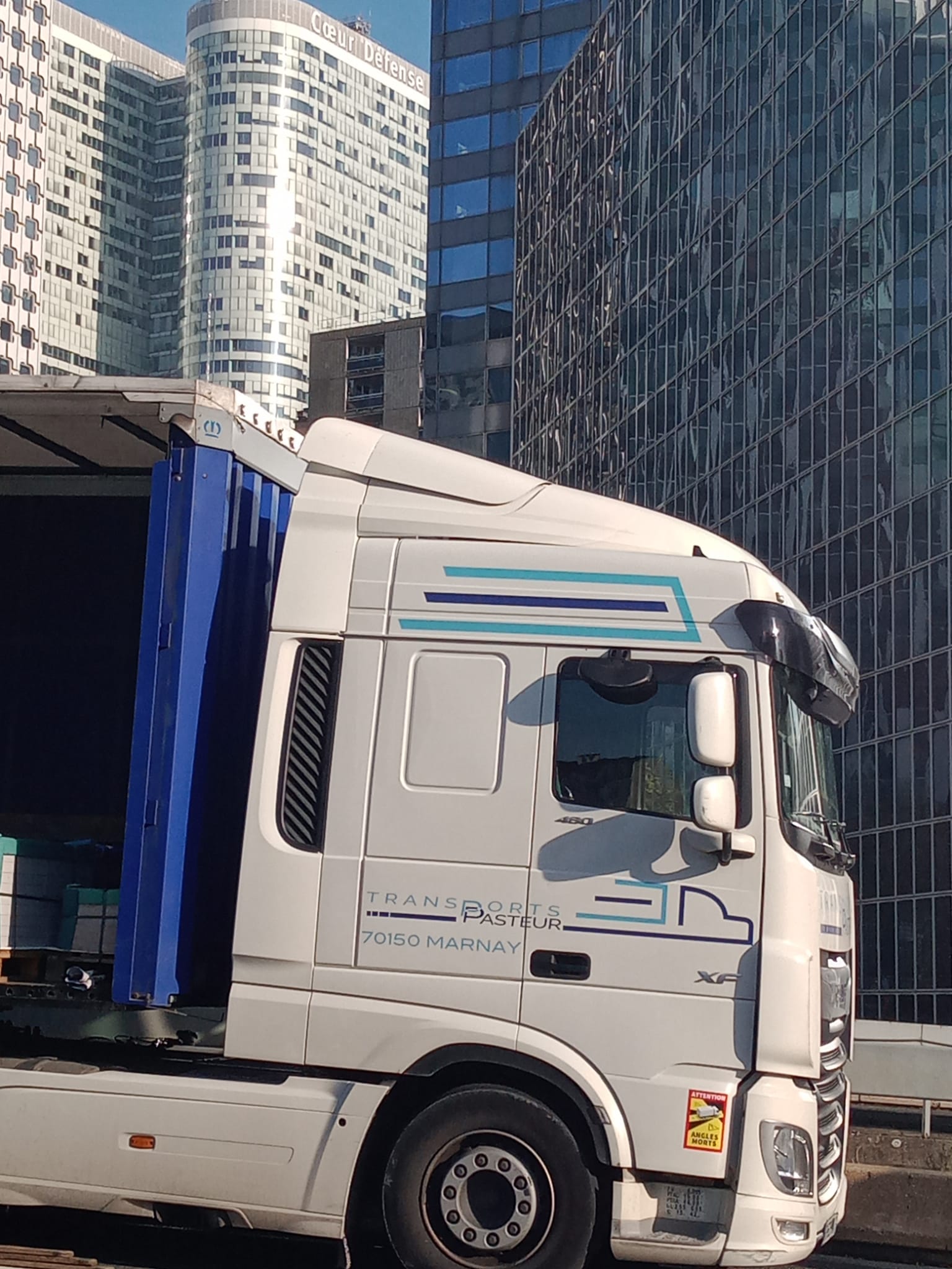 Camion profil droit