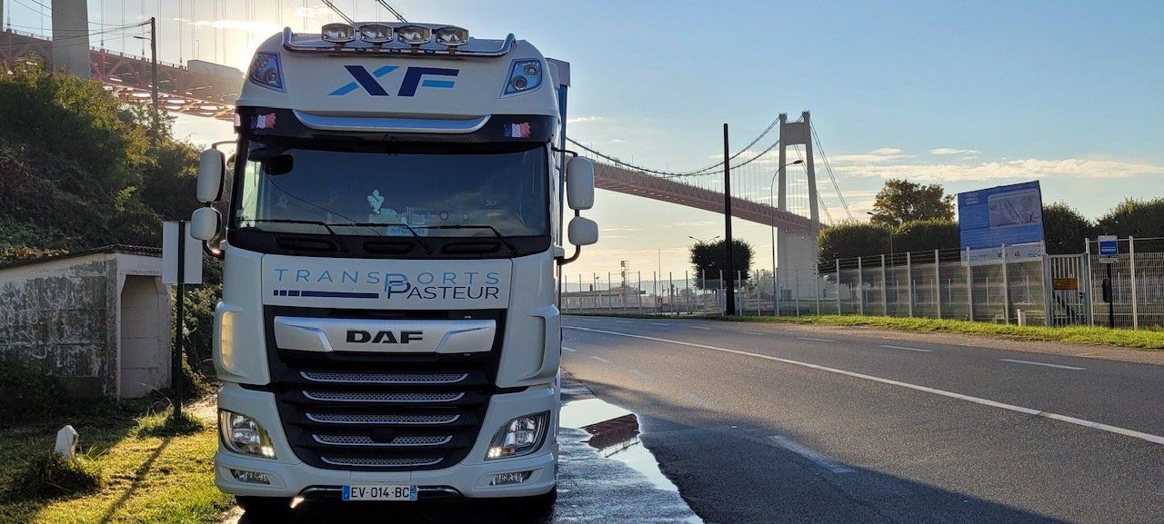 Véhicule de tranport de marchandises