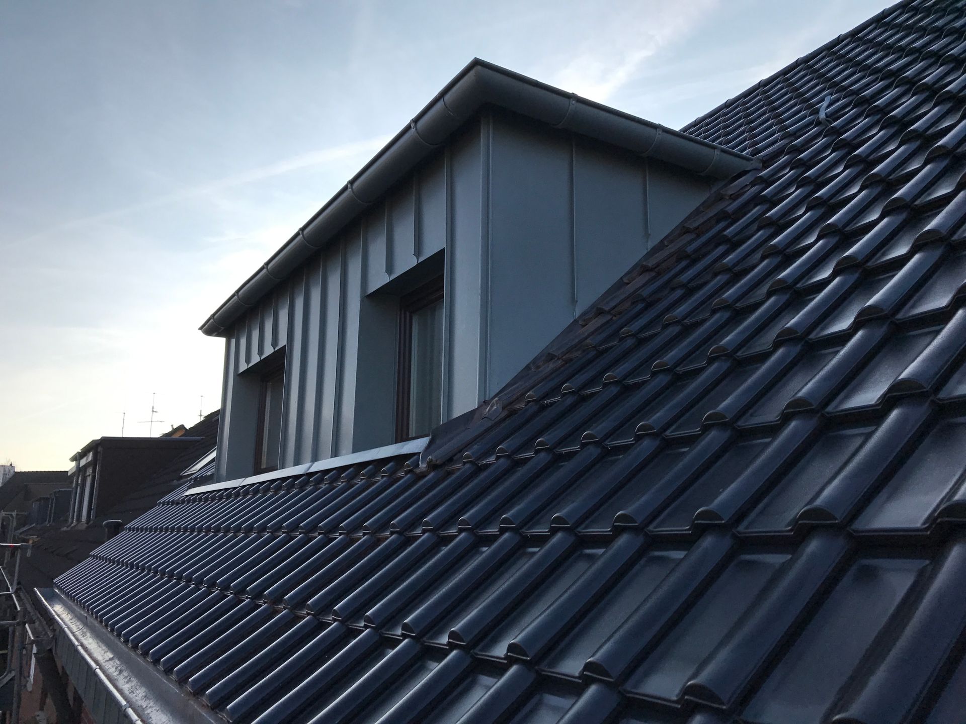 Foto | schwarzes Dach