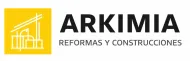 Logo de ARKIMIA Reformas y Construcciones con icono amarillo de obra y texto negro.