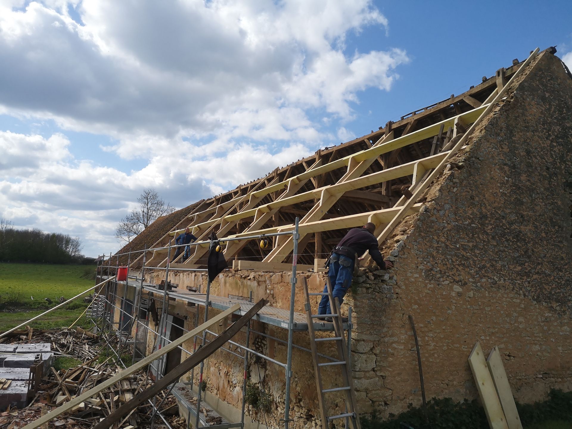 Restauration ce charpente