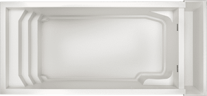 Piscina azul y blanca con varias secciones, incluido un spa y escaleras de entrada.