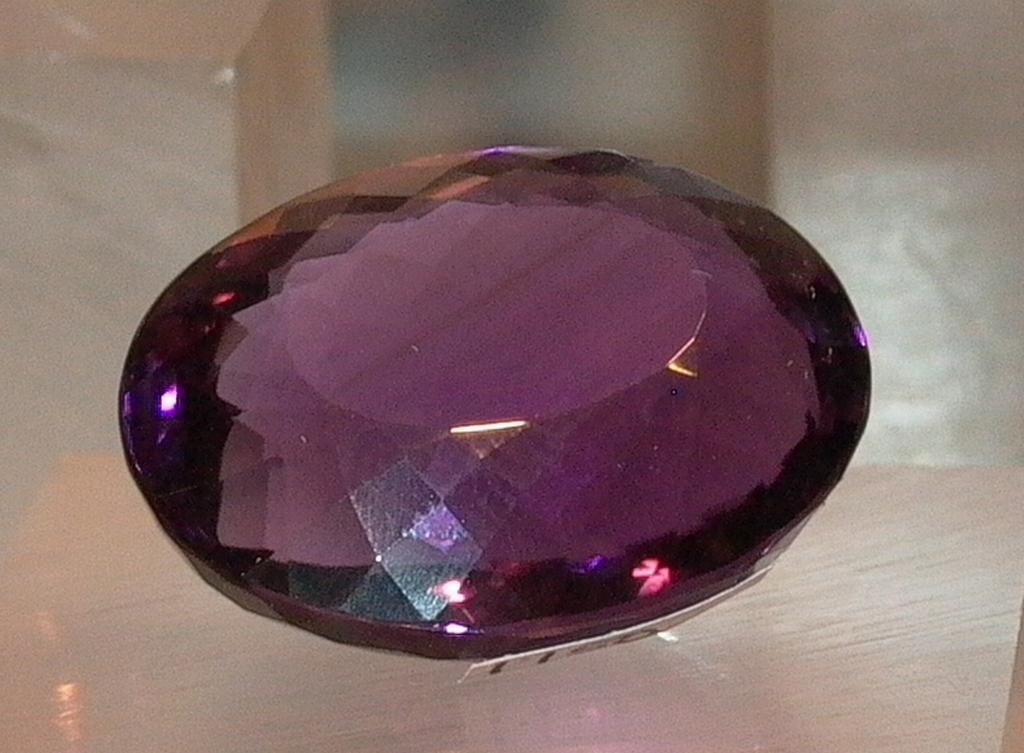 Minéraux Cristaux - Manuela Schaaf - Améthyste facettée