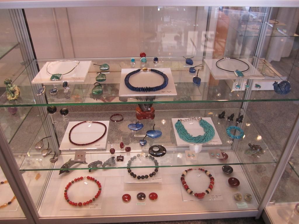 Minéraux Cristaux - Manuela Schaaf - bijoux en pierre