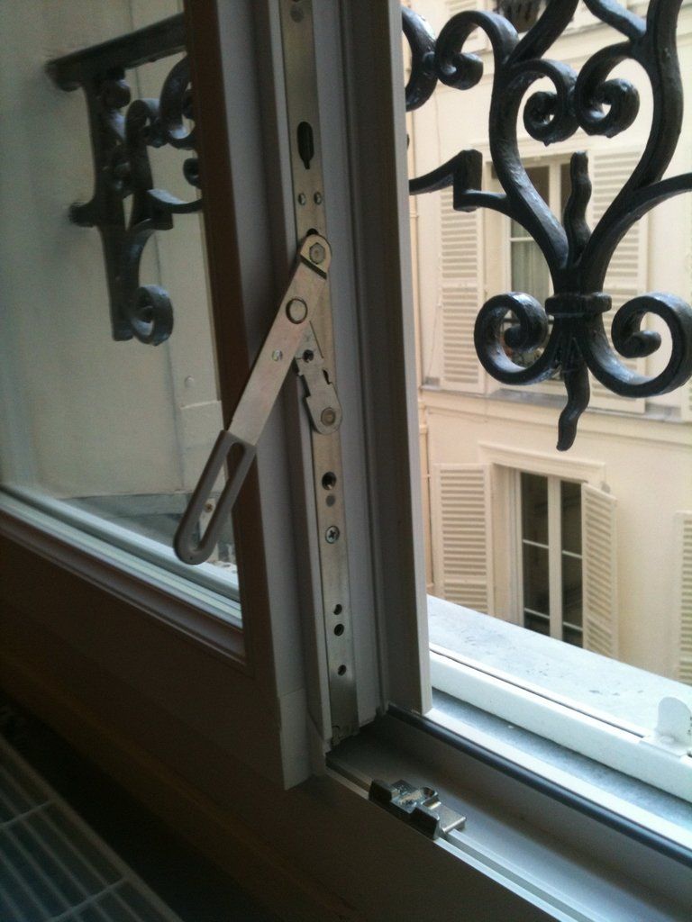 Verrou de semi fixe par crémone Sainte Marie la Mer