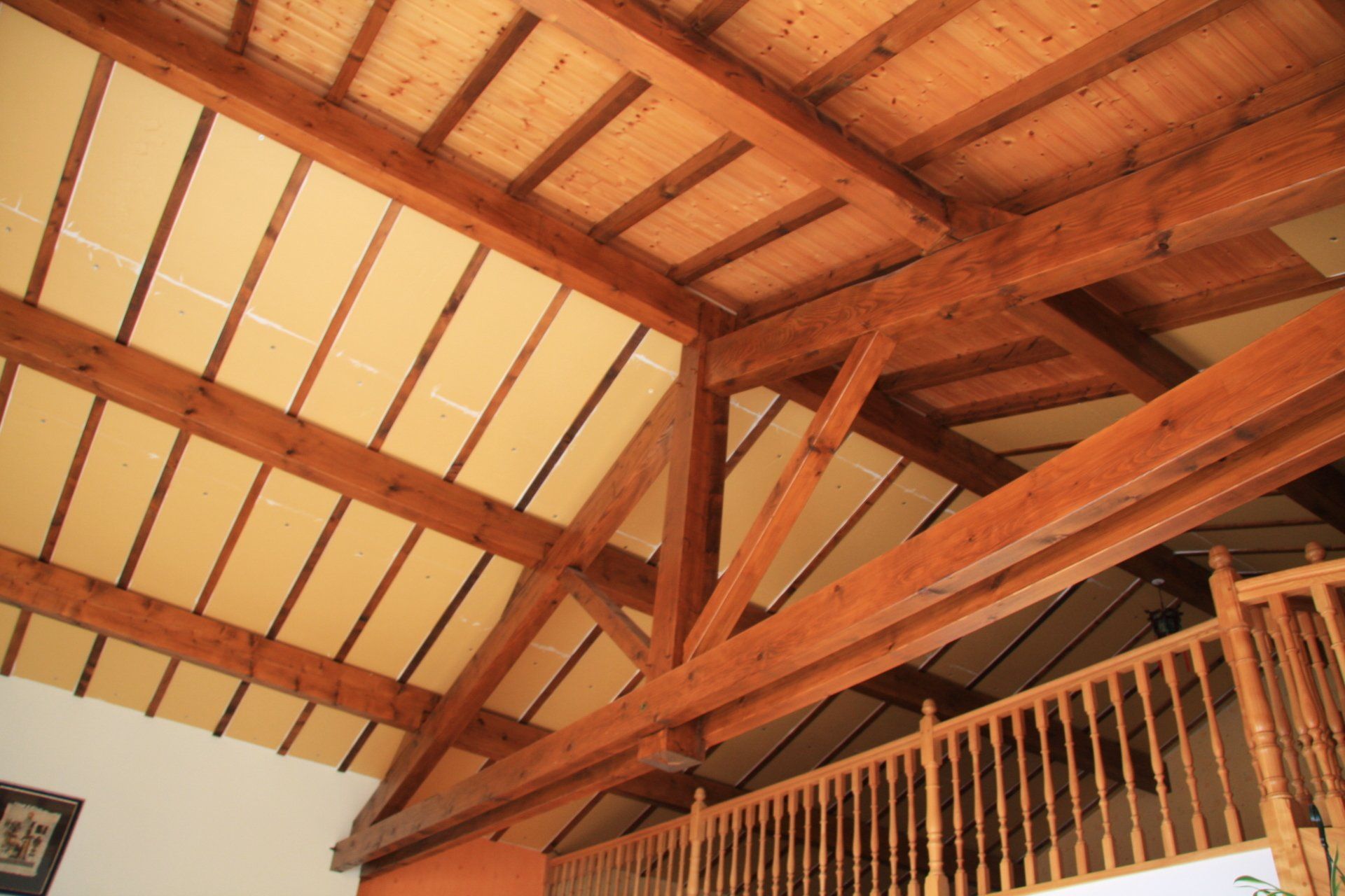 Combles en travaux d'isolation.
