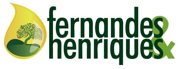 Um logotipo verde e amarelo para fernandes henriques