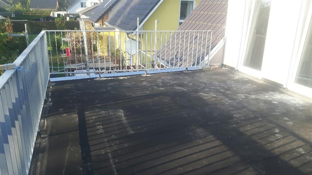Terrasse mit Geländer