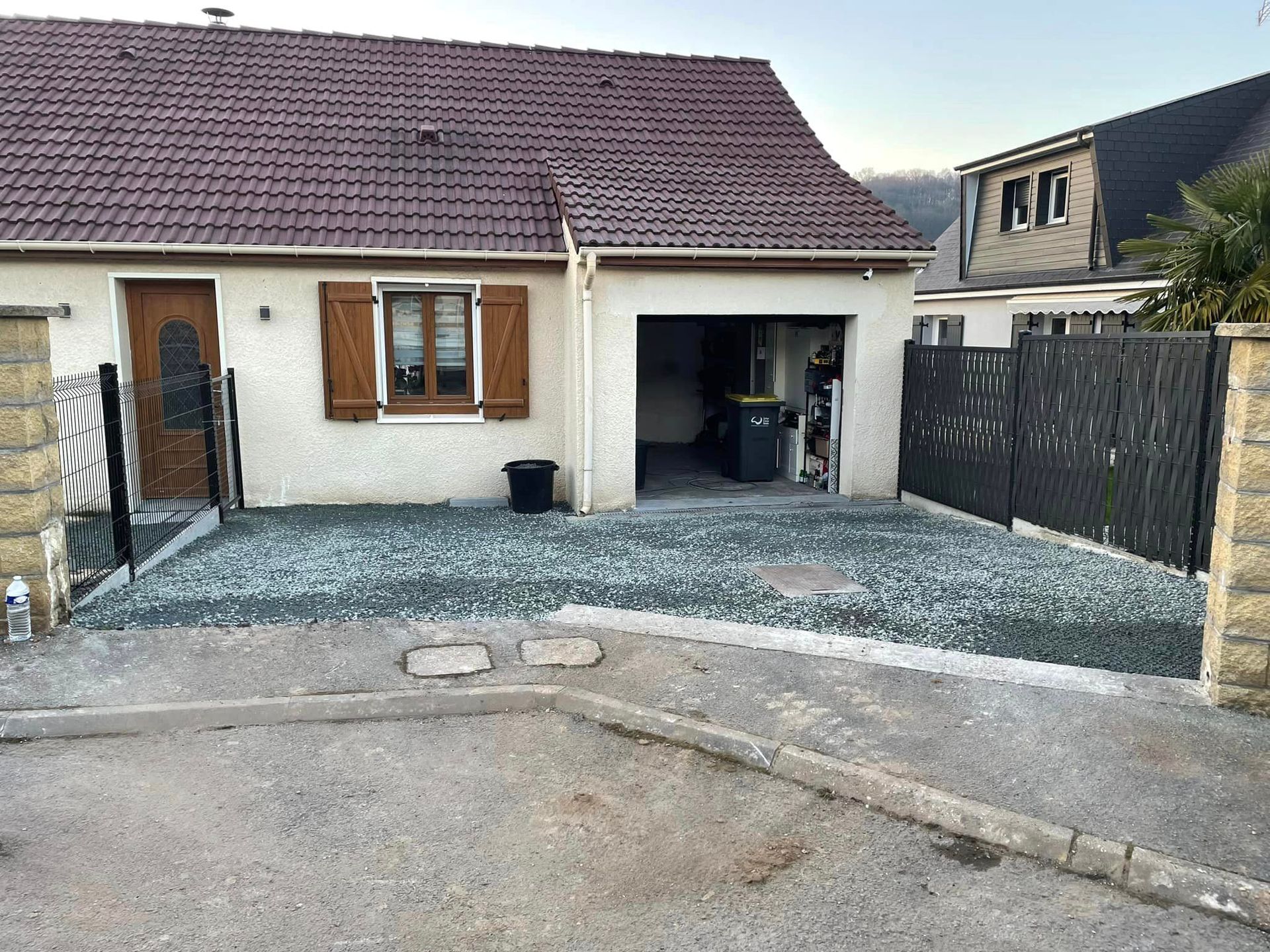 Aménagement devant garage