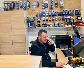 Homme au téléphone